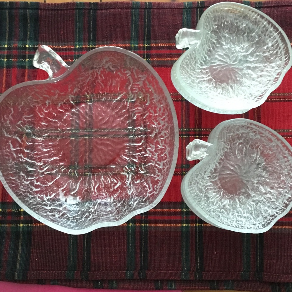 Clear Glass Apple-Shaped Bowl Set